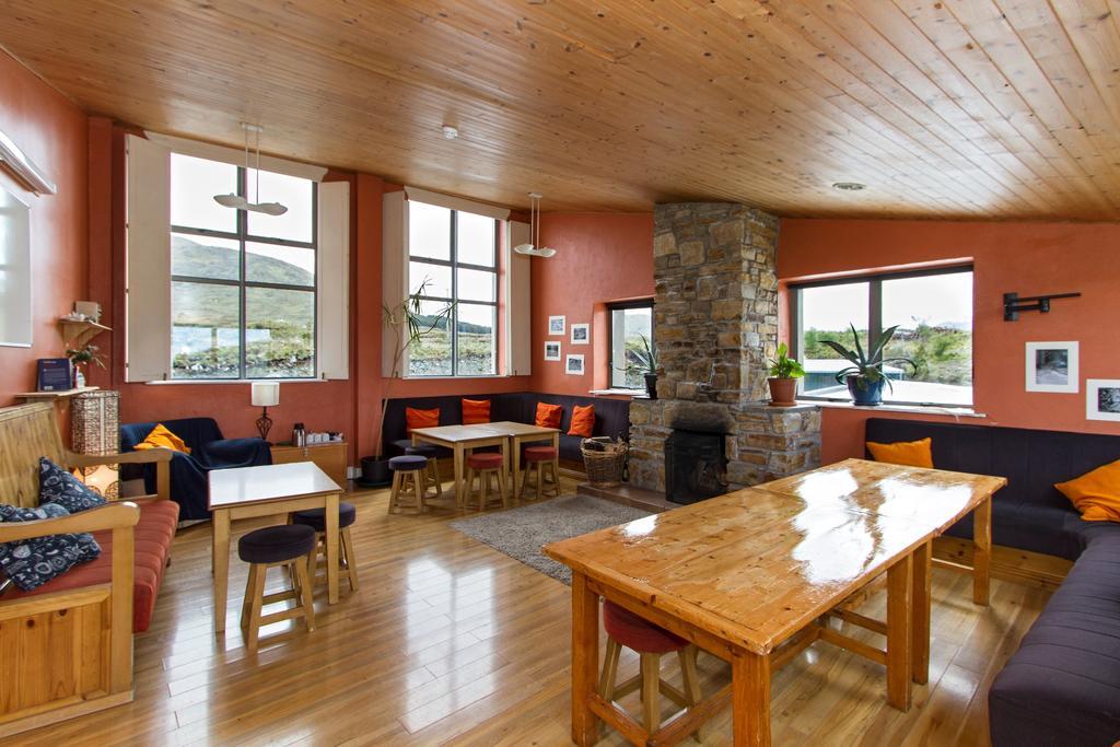 Hotel Killary Adventure Centre Leenaun Exterior foto