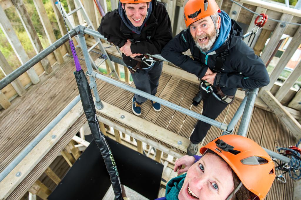 Hotel Killary Adventure Centre Leenaun Exterior foto