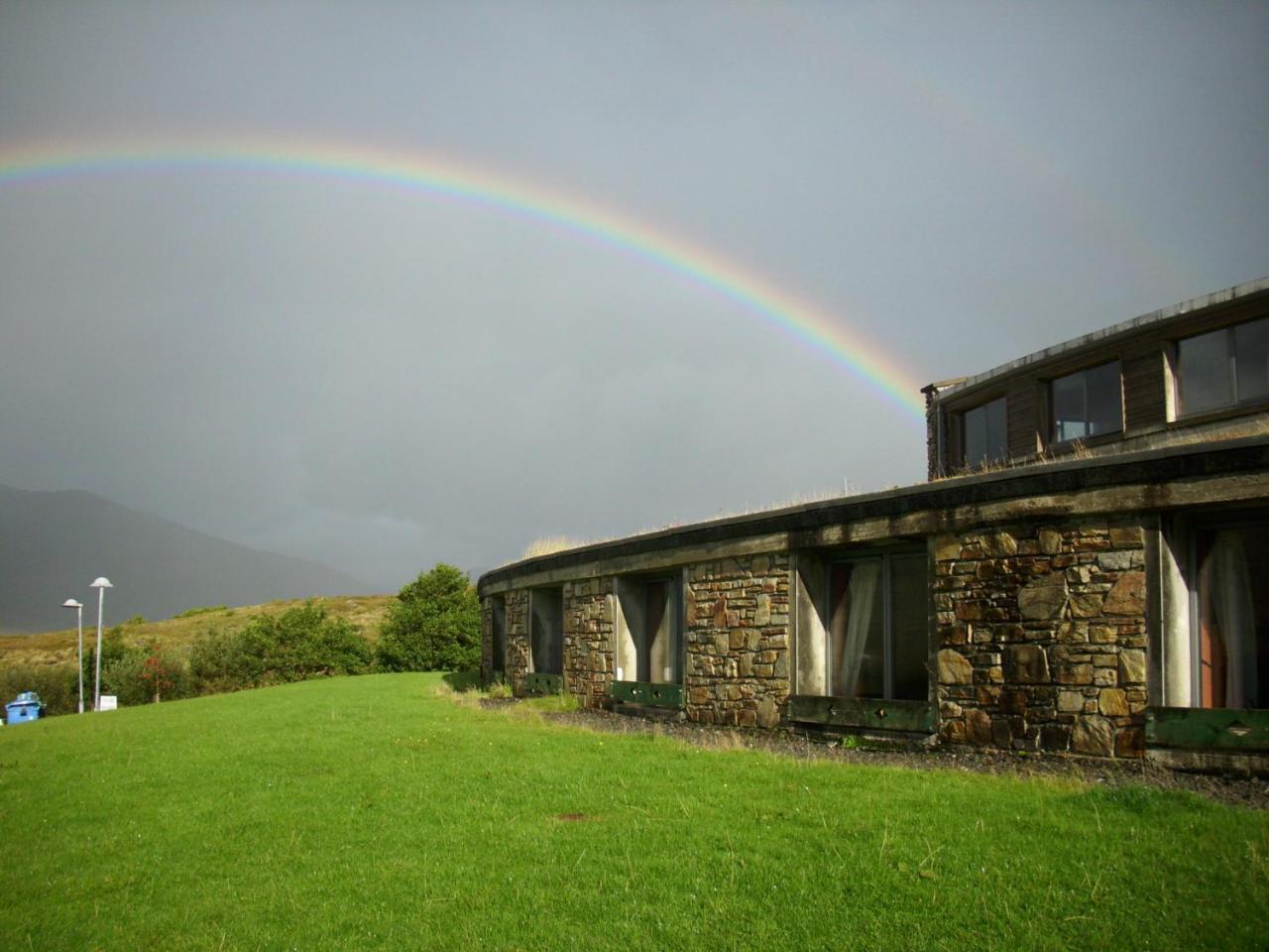Hotel Killary Adventure Centre Leenaun Exterior foto